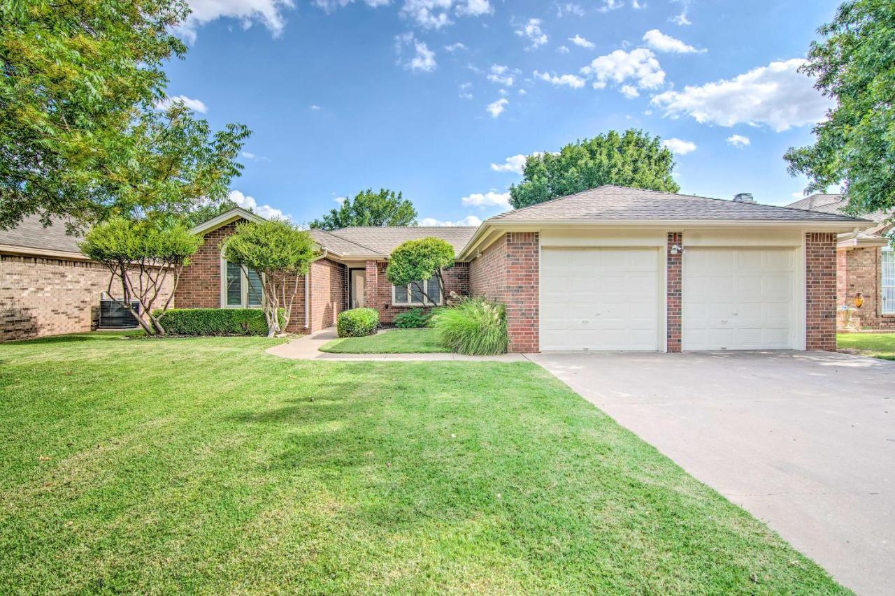 Lubbock Home With Deck And Yard - 8 Miles To Ttu! Zewnętrze zdjęcie